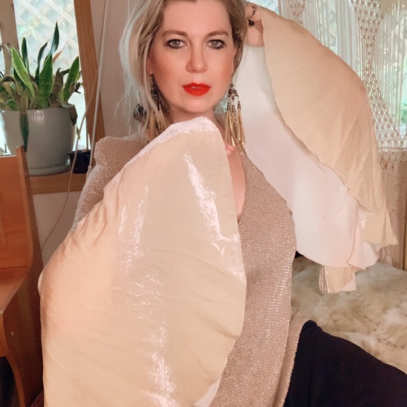 Free People Large Velvet Bell Sleeves Sweater - Picture 9 of 16